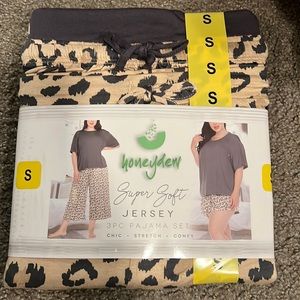 Brand New Honeydew Super Soft 3 pc pajama set